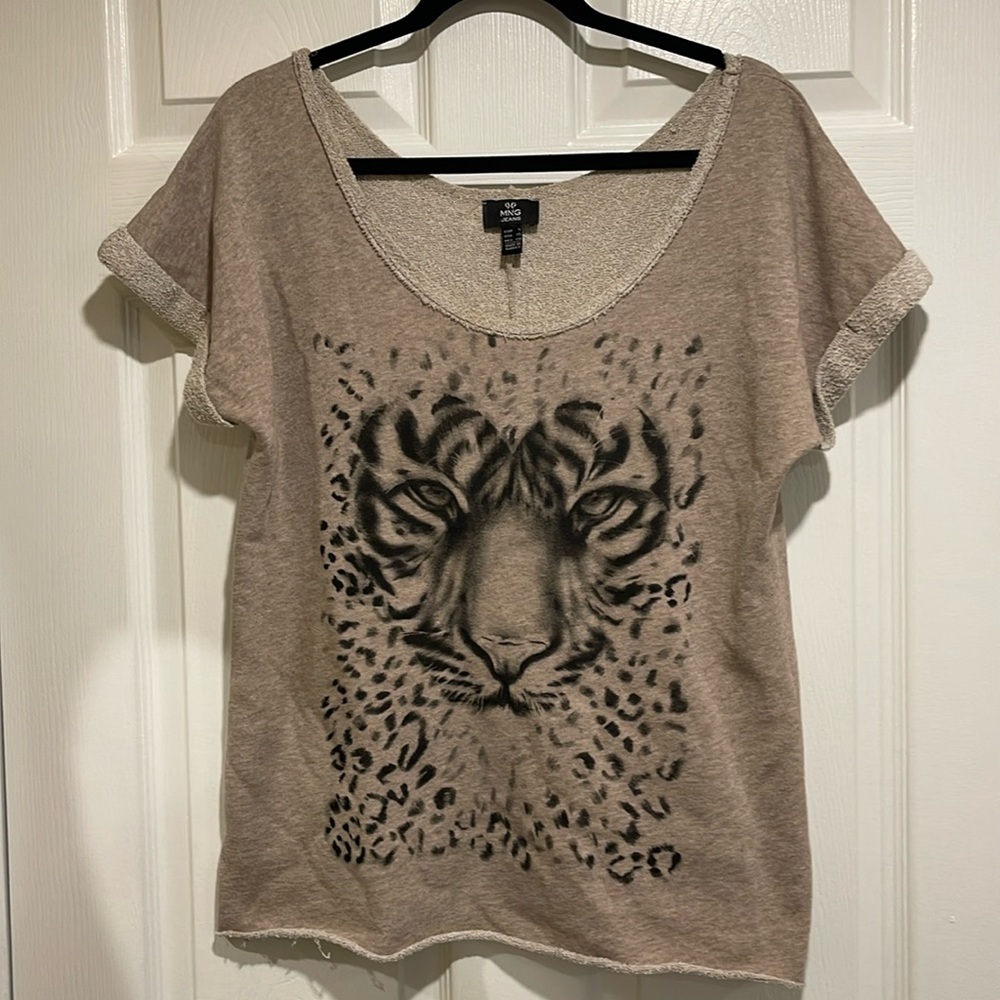 MNG Jeans top with gorgeous tiger print.